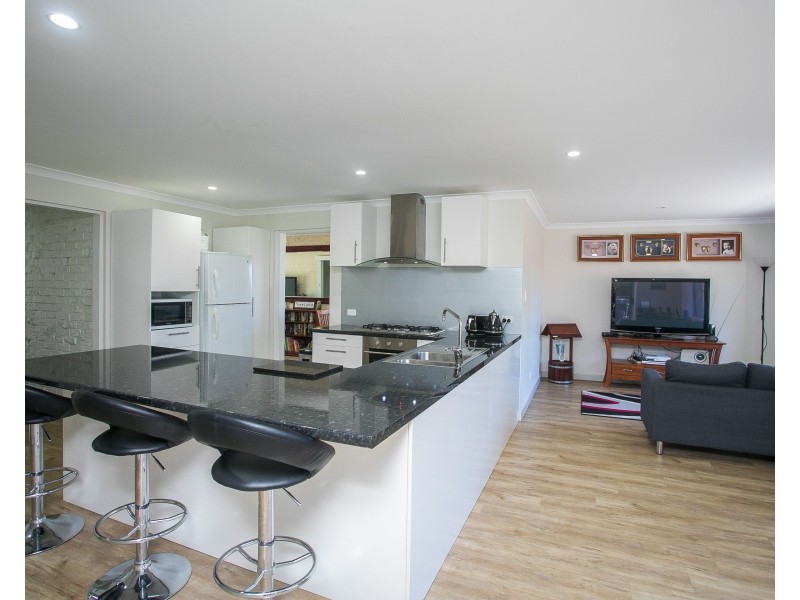 7 Winjana Road, Lesmurdie WA 6076