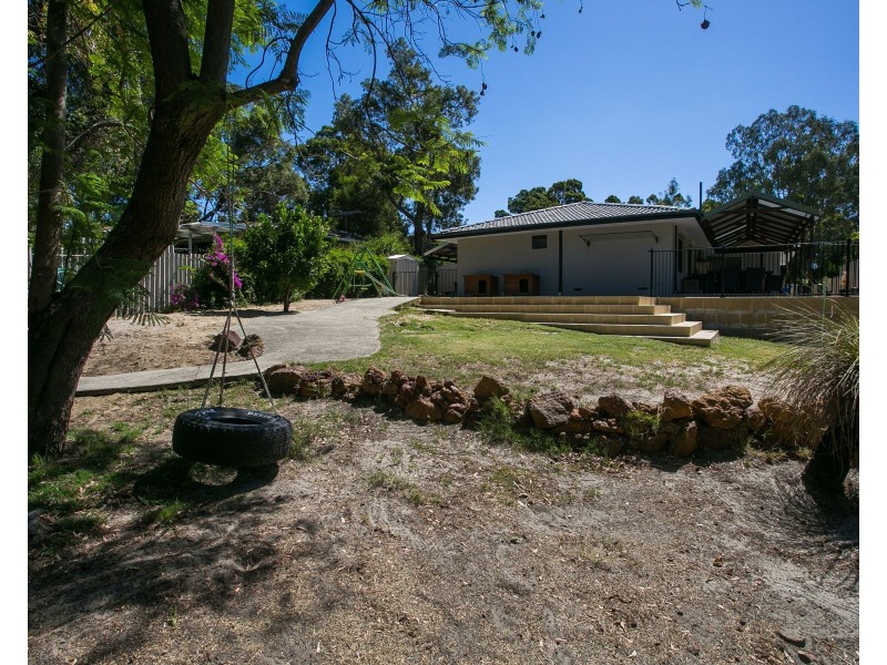 7 Winjana Road, Lesmurdie WA 6076