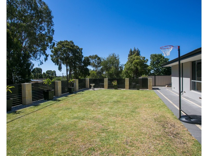 7 Winjana Road, Lesmurdie WA 6076