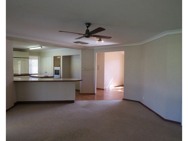 81 Norwood Road, Maida Vale WA 6057