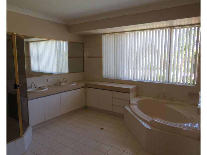 81 Norwood Road, Maida Vale WA 6057