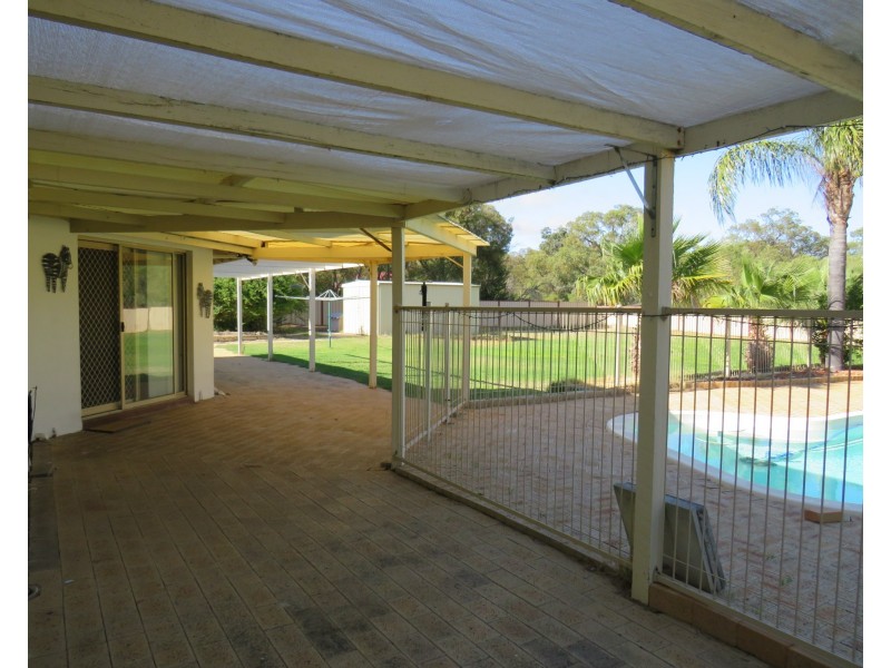 81 Norwood Road, Maida Vale WA 6057