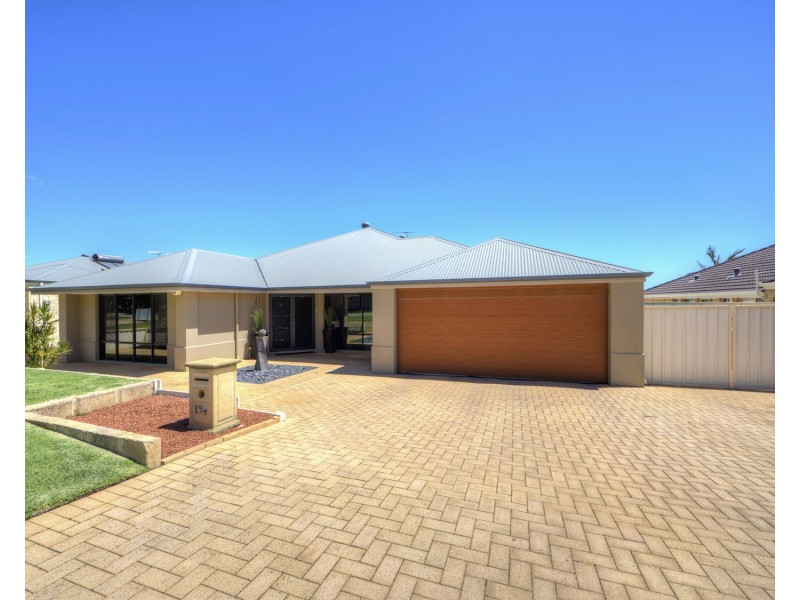 194 Sultana Rd E, Forrestfield WA 6058