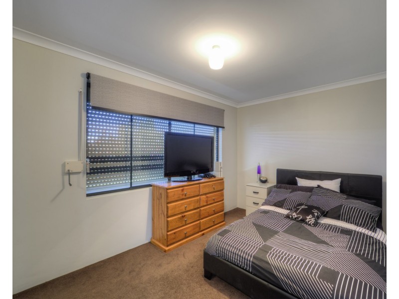 194 Sultana Rd E, Forrestfield WA 6058