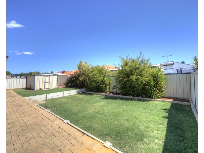194 Sultana Rd E, Forrestfield WA 6058
