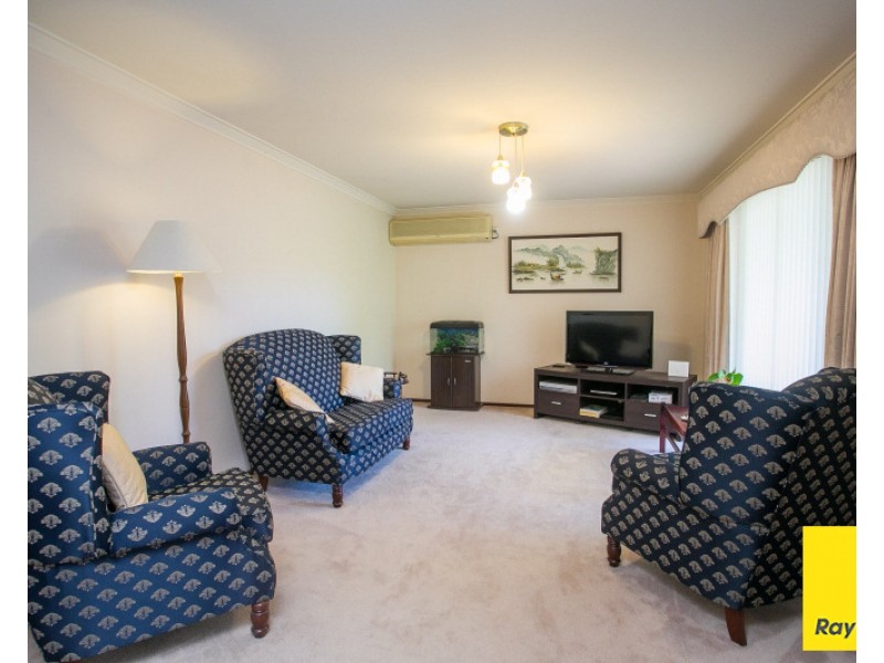 2 Flora Terrace, Lesmurdie WA 6076