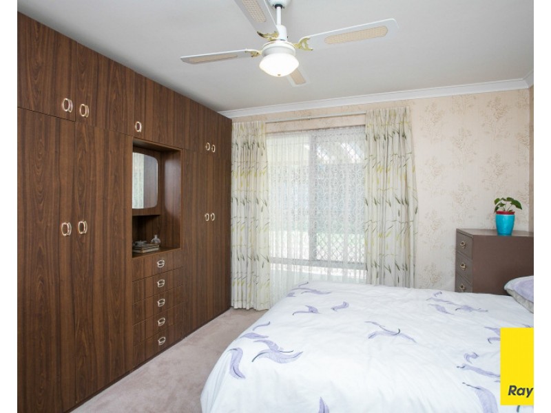 2 Flora Terrace, Lesmurdie WA 6076