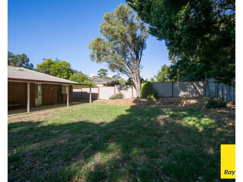 2 Flora Terrace, Lesmurdie WA 6076