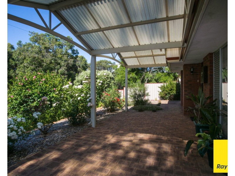 2 Flora Terrace, Lesmurdie WA 6076