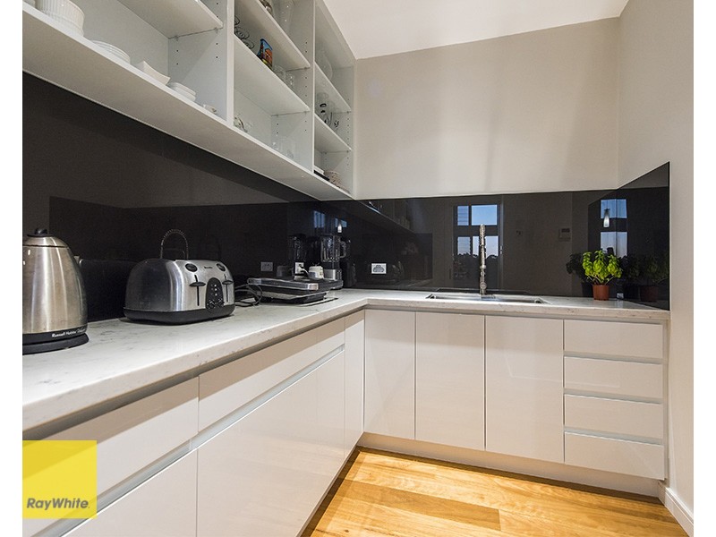 18 Cabarita Road, Kalamunda WA 6076