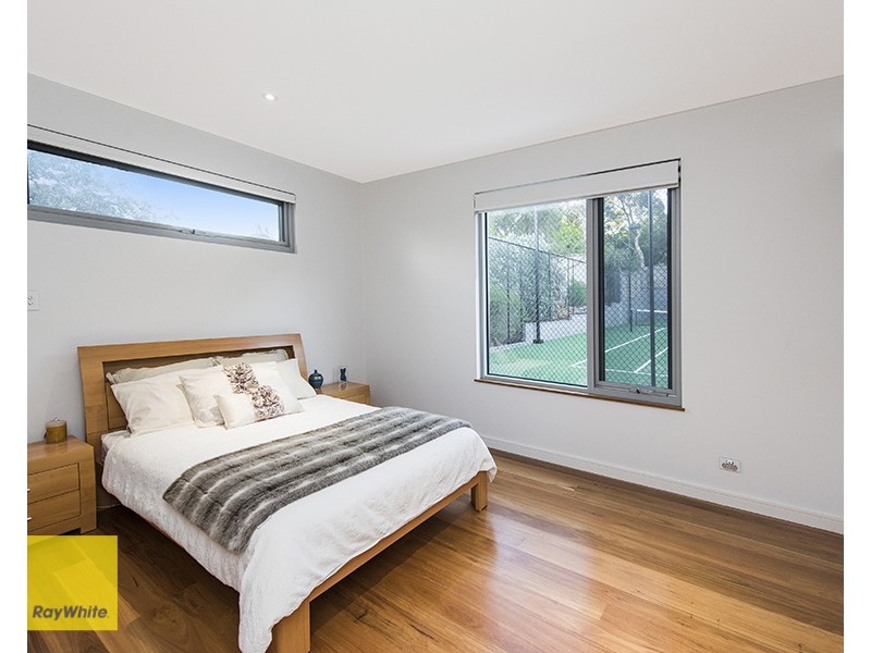 18 Cabarita Road, Kalamunda WA 6076