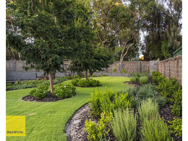 18 Cabarita Road, Kalamunda WA 6076