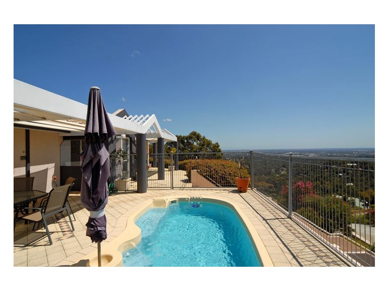 26 Sundew Road, Gooseberry Hill WA 6076