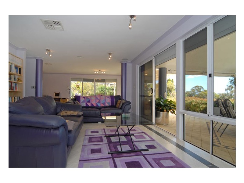 26 Sundew Road, Gooseberry Hill WA 6076