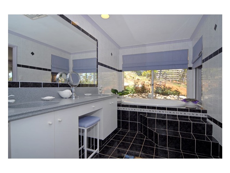 26 Sundew Road, Gooseberry Hill WA 6076