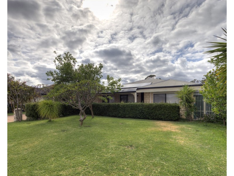 64 Fruit Tree Crescent, Forrestfield WA 6058