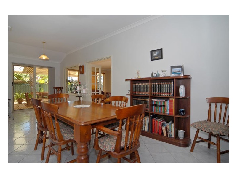 18 Thomasia Street, Huntingdale WA 6110