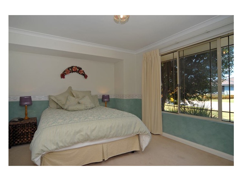 18 Thomasia Street, Huntingdale WA 6110