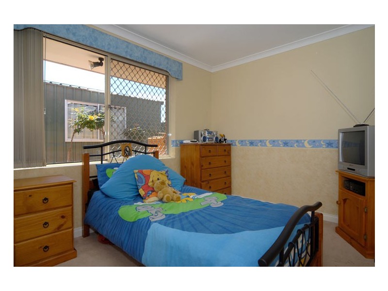 18 Thomasia Street, Huntingdale WA 6110