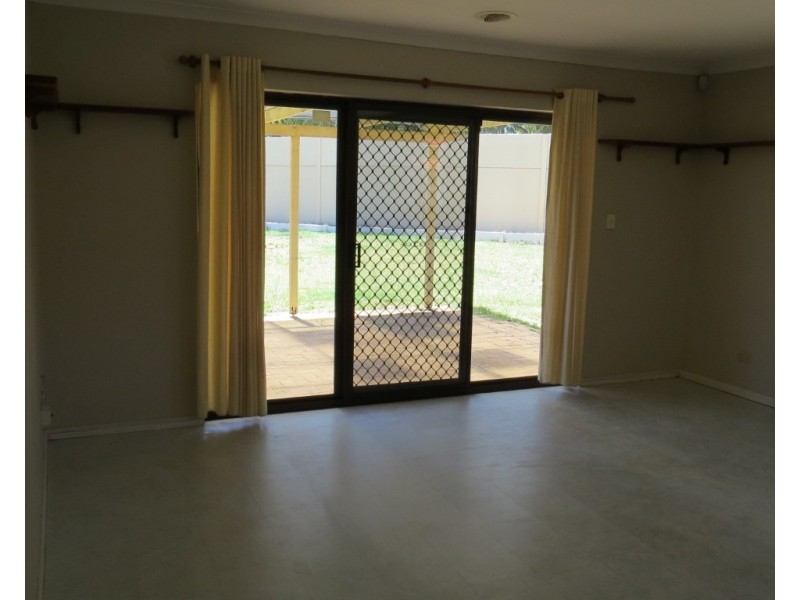 7 Topaz Court, High Wycombe WA 6057