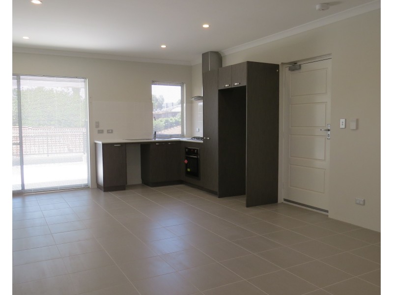 Unit 8, 12 Heath Road, Kalamunda WA 6076