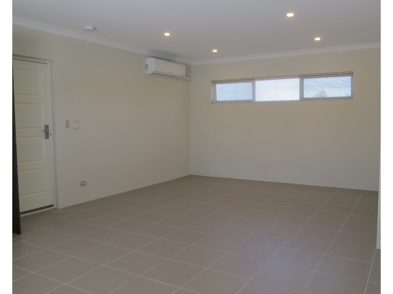 Unit 8, 12 Heath Road, Kalamunda WA 6076