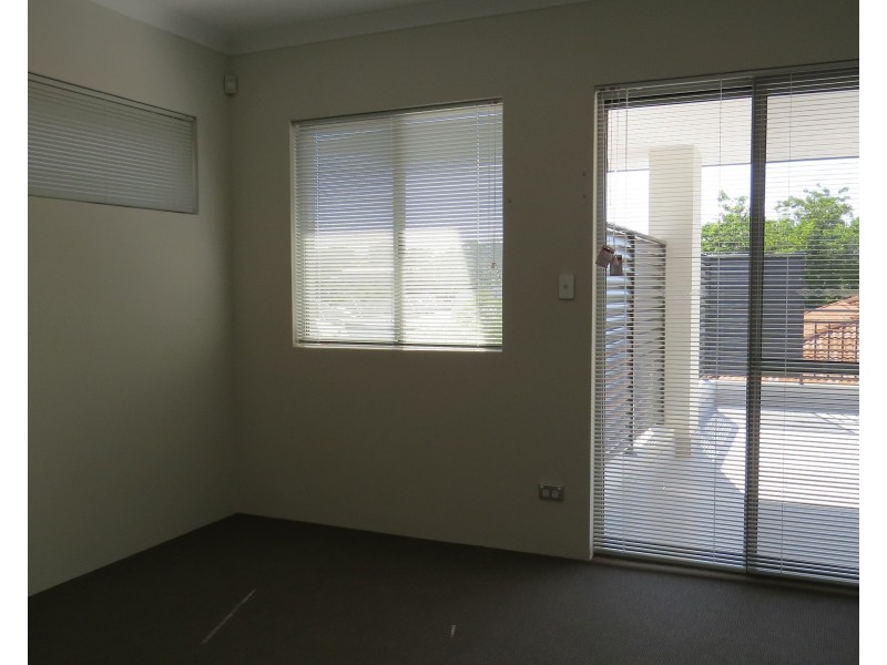 Unit 8, 12 Heath Road, Kalamunda WA 6076