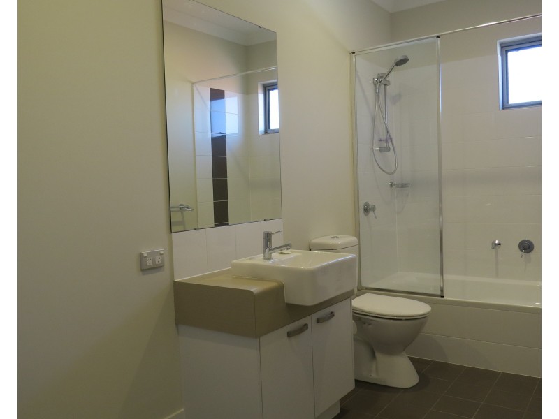 Unit 8, 12 Heath Road, Kalamunda WA 6076