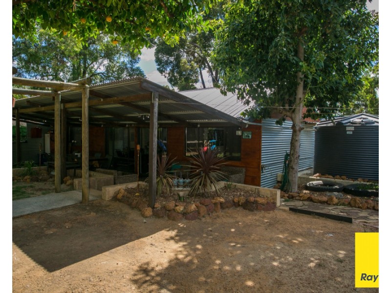 46 Saunders Way, Karragullen WA 6111