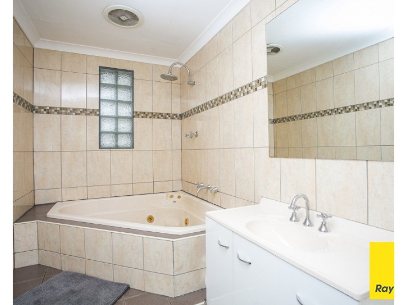 46 Saunders Way, Karragullen WA 6111