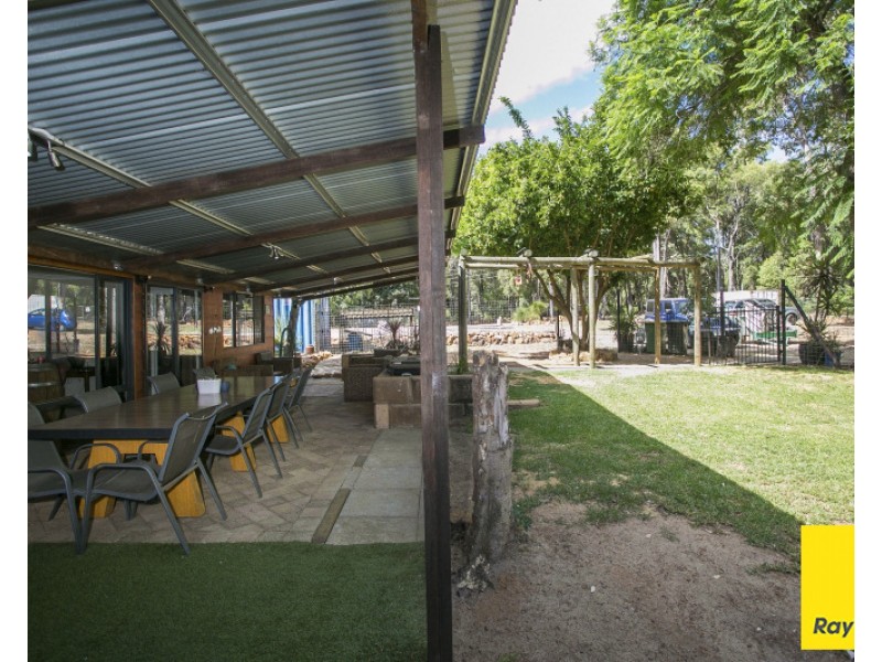 46 Saunders Way, Karragullen WA 6111