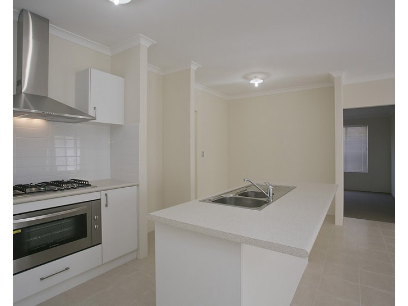 7b Newburn Road, High Wycombe WA 6057