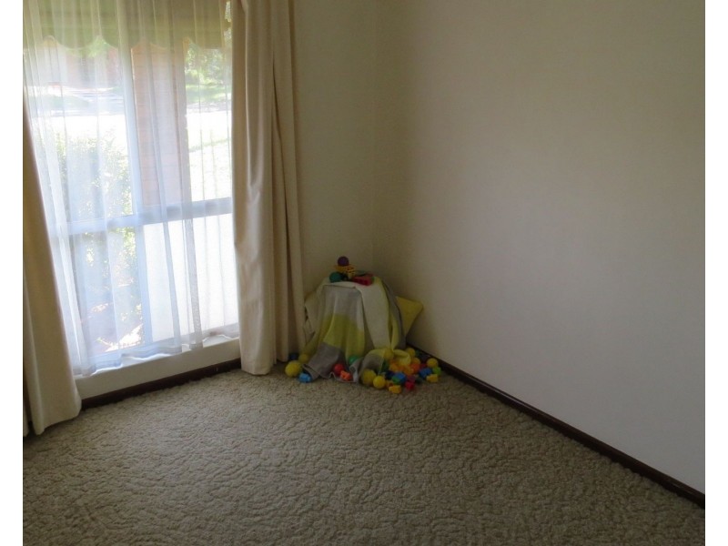 11 Ellison Drive, Langford WA 6147