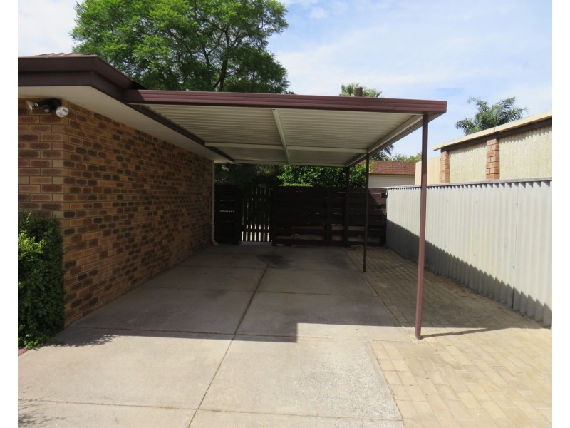 11 Ellison Drive, Langford WA 6147