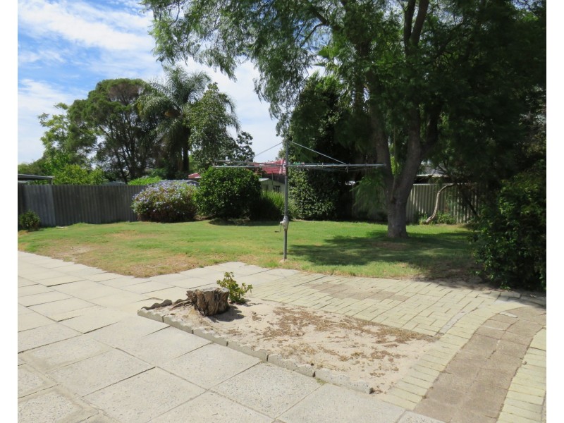 11 Ellison Drive, Langford WA 6147