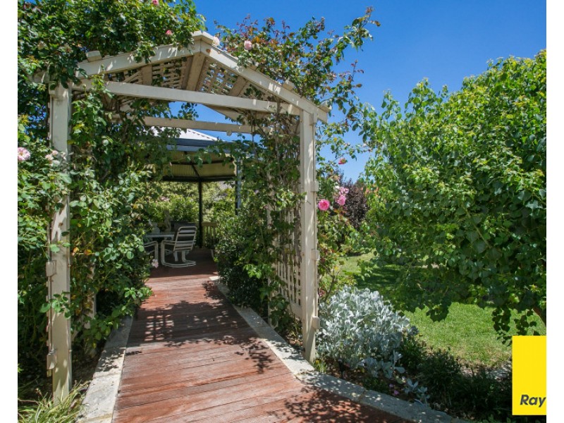 15 Jecks Street, Maida Vale WA 6057