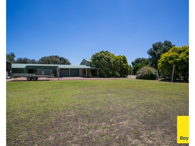 19 Ravenswood Road, Maida Vale WA 6057