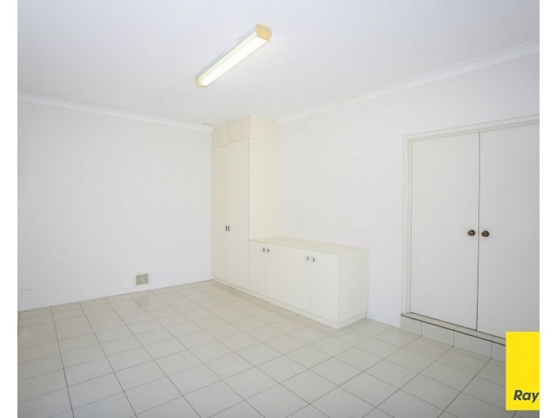 19 Ravenswood Road, Maida Vale WA 6057