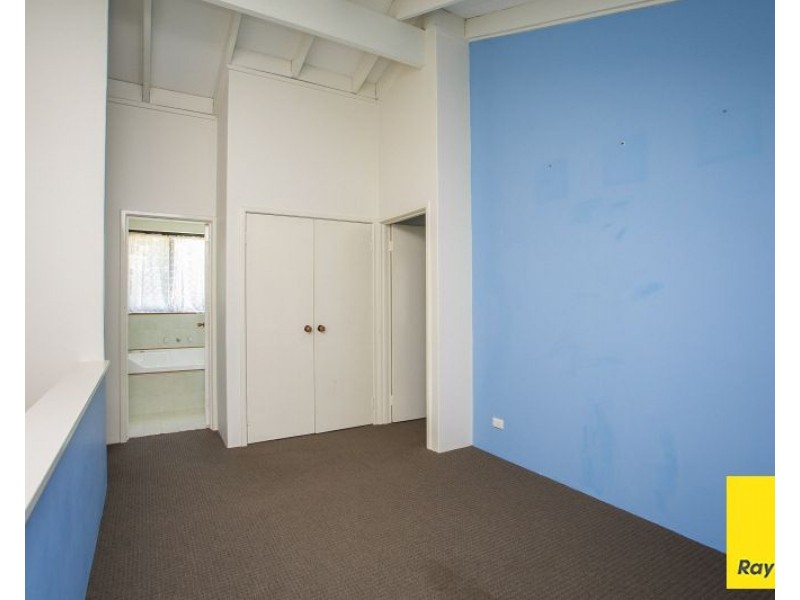 19 Ravenswood Road, Maida Vale WA 6057