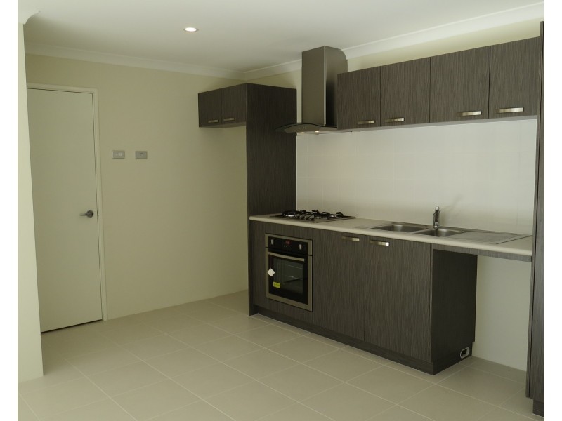 Unit 4, 12 Heath Road, Kalamunda WA 6076