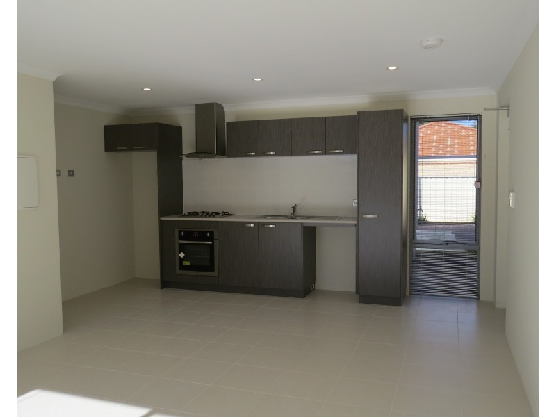 Unit 4, 12 Heath Road, Kalamunda WA 6076