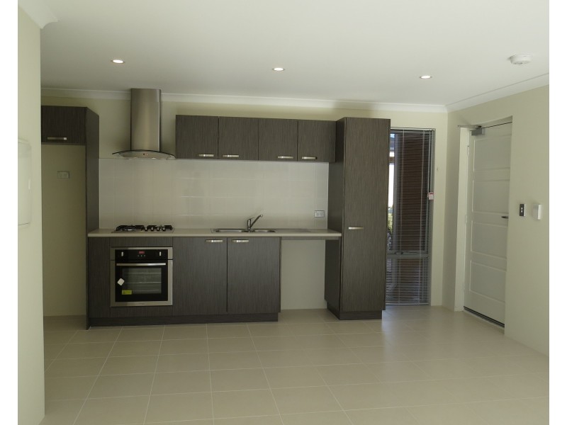 Unit 4, 12 Heath Road, Kalamunda WA 6076