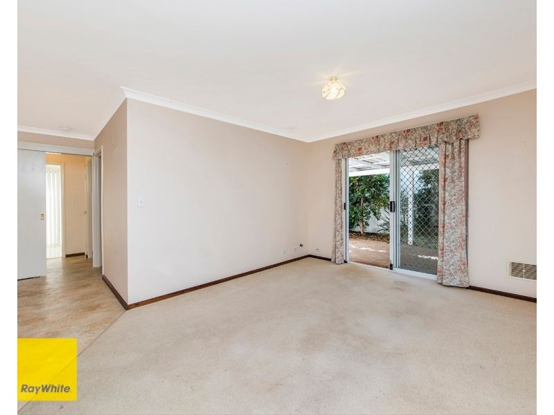 2/23 Central Road, Kalamunda WA 6076