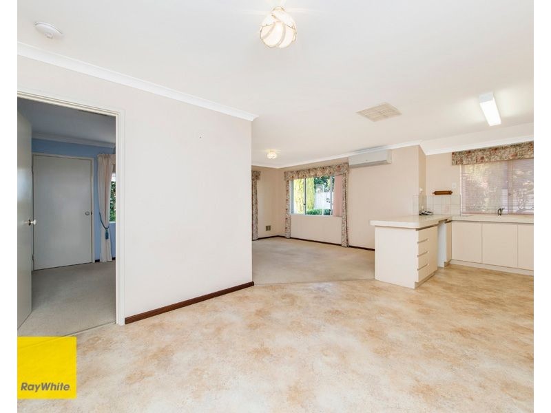 2/23 Central Road, Kalamunda WA 6076