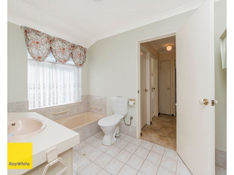 2/23 Central Road, Kalamunda WA 6076