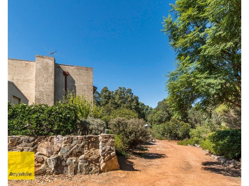 245 Grove Road, Lesmurdie WA 6076