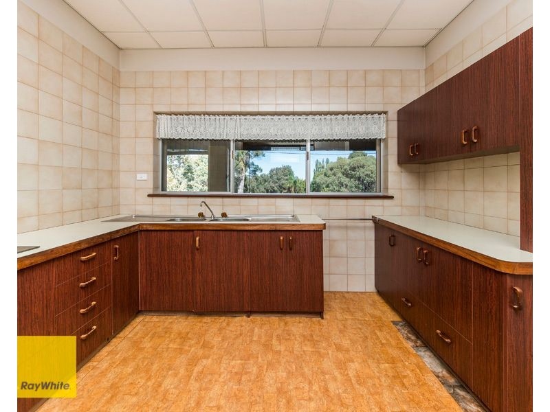 245 Grove Road, Lesmurdie WA 6076