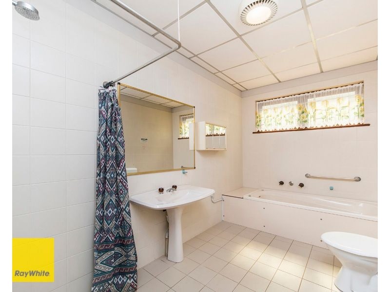 245 Grove Road, Lesmurdie WA 6076