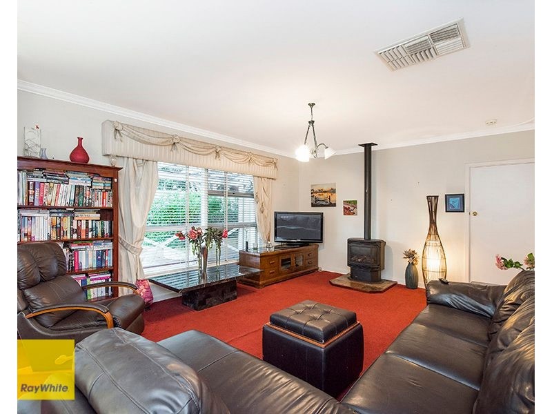 13 Springdale Road, Kalamunda WA 6076