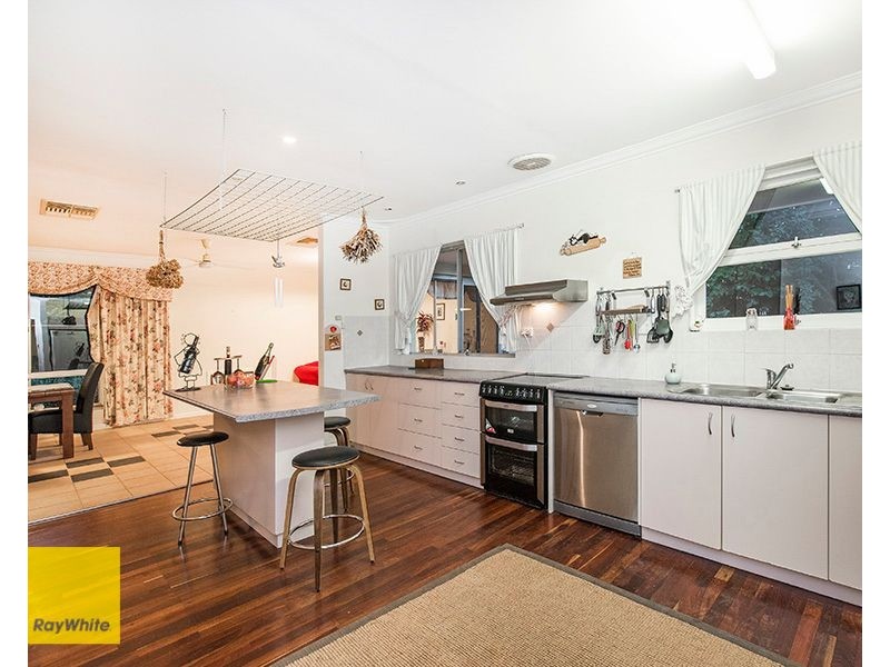 13 Springdale Road, Kalamunda WA 6076